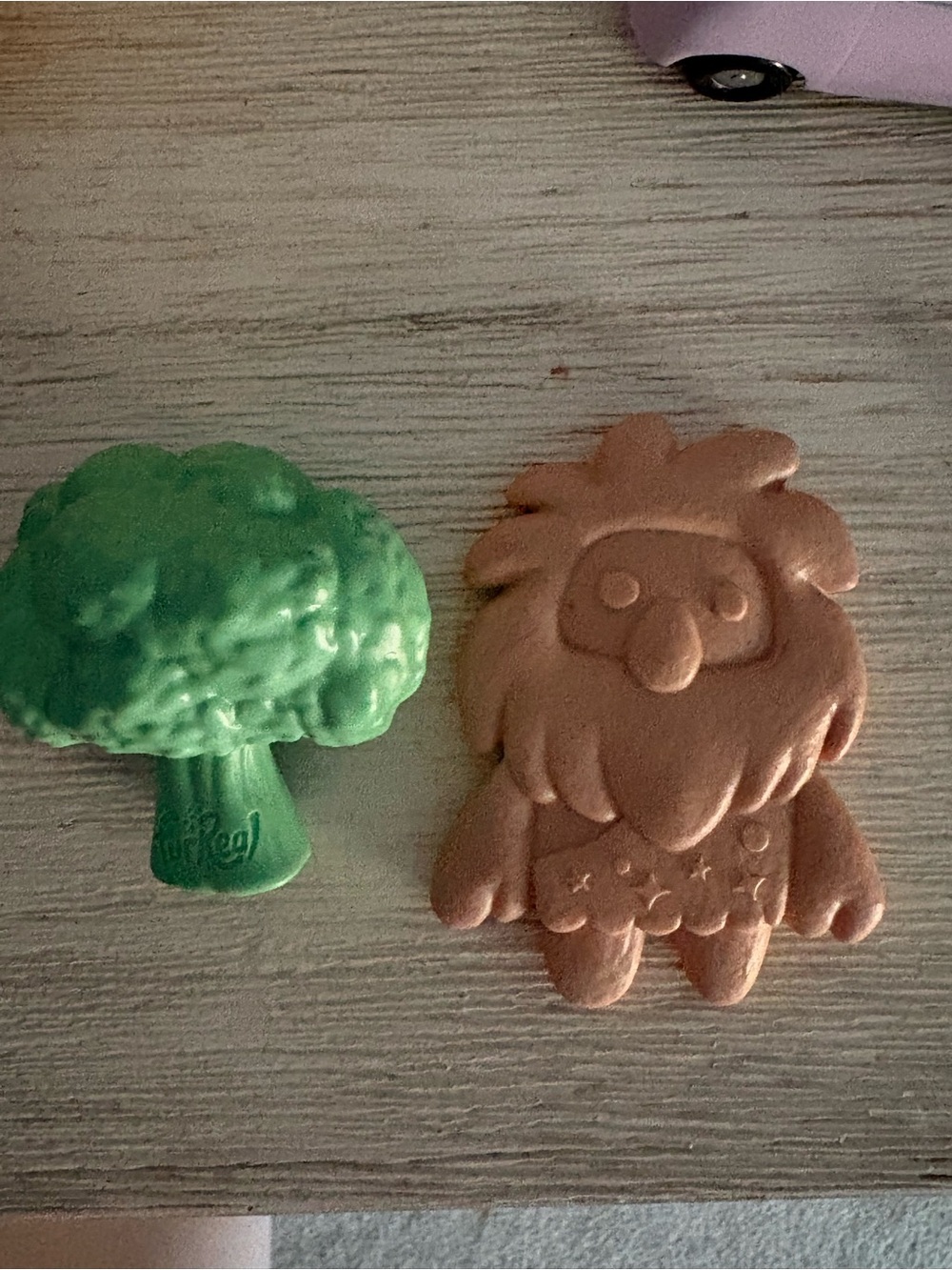 Fur Real Friends Munchin Rex Accessories Set Broccoli Cookie Caveman